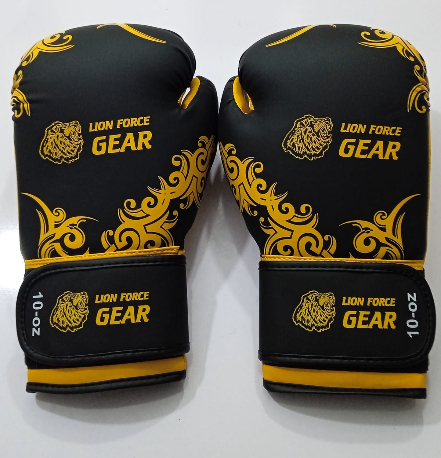 TRIBAL 10oz GLOVES- BLACK/YELLOW